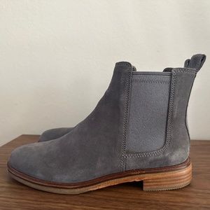 Suede boots